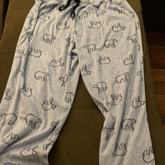 Woman - Picture 8 of 8